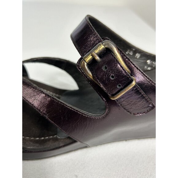 Donald J Pliner Gin Metallic Slip On Wedge Sandals in Vino - Sz 9.5 - Picture 5 of 10